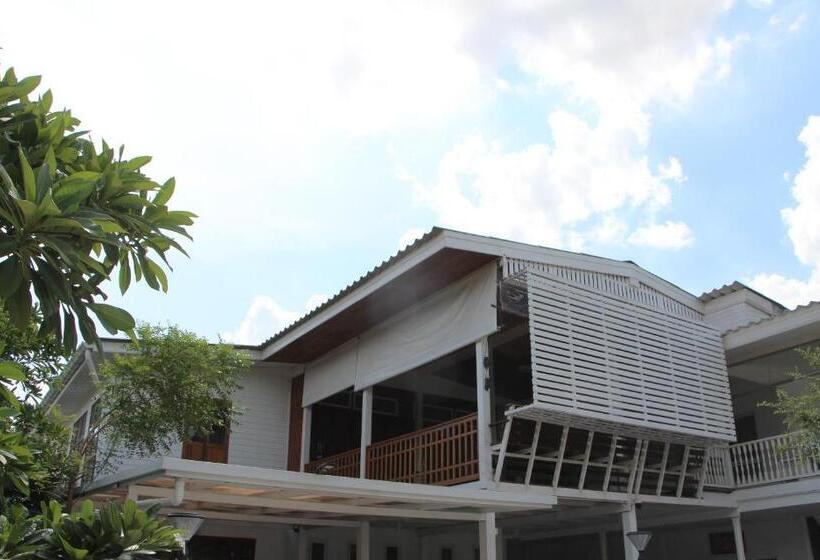 Номер Стандарт, Room In Guest Room   Baan Khunphiphit Homestay
