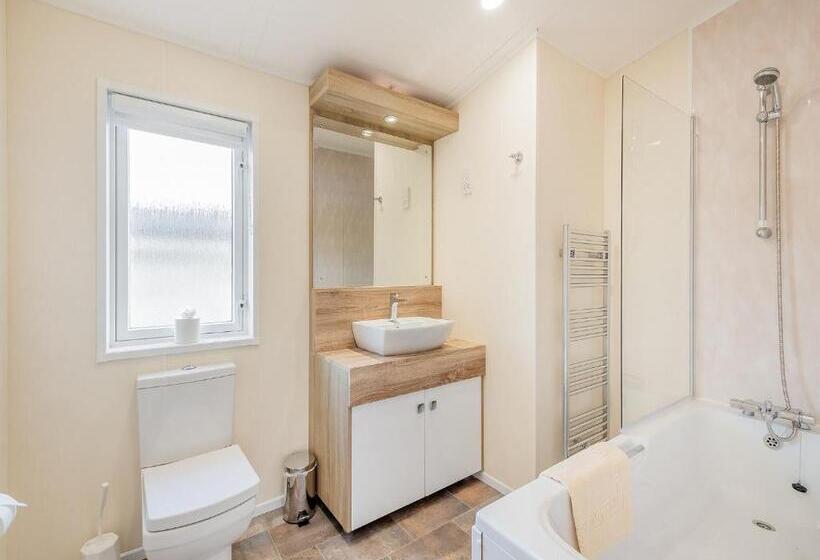 침실 3개 주택, Brighouse Bay Holiday Park