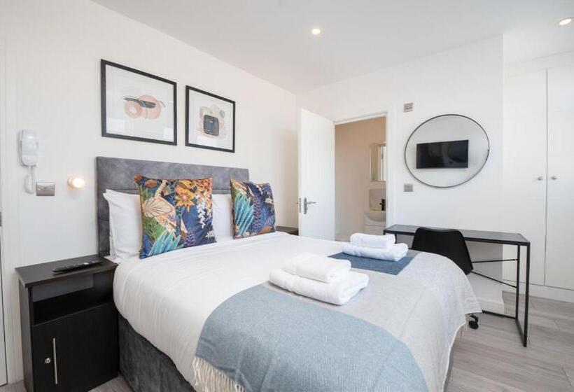 Студия Стандарт, Richmond By Capital