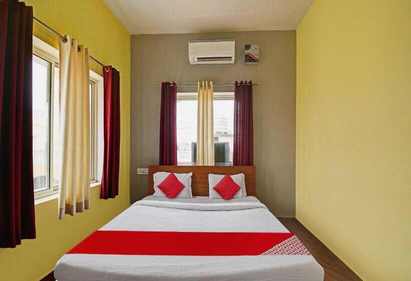 Трехместный Номер Классика, Oyo Flagship Hotel Dream Inn