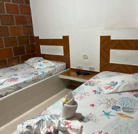 이코노미 룸, Hostal El Paraiso