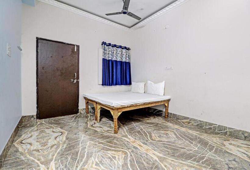اتاق کلاسیک سه تخته, Spot On Hotel Ayush