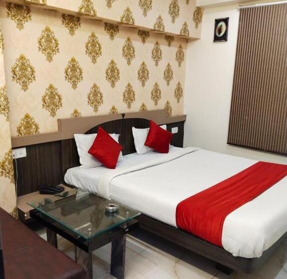Трехместный Номер Классика, Collection O 80999e Hotel Stay