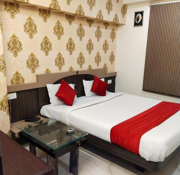 Трехместный Номер Классика, Collection O 80999e Hotel Stay
