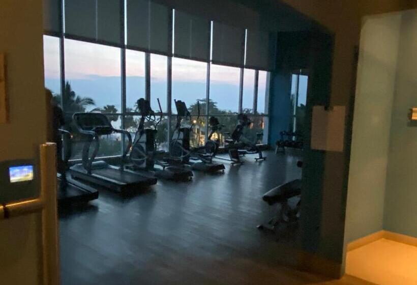 سوئیت 2 خوابه, Great Ocean View Home