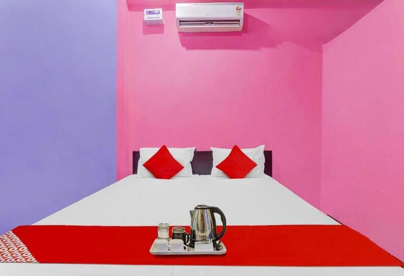 חדר קלאסי לשלושה, New Rajdhani Dhaba Palace