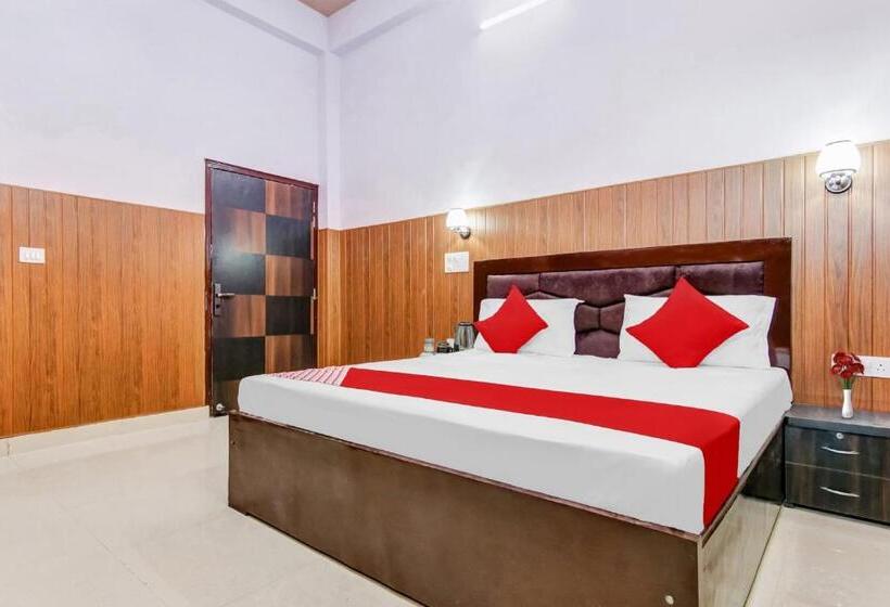 Трехместный Номер Классика, Flagship Shri Krishna Guest House