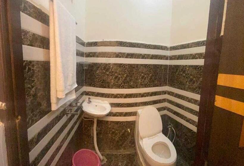 Трехместный Номер Классика, Oyo 81028 Lohiya Residency