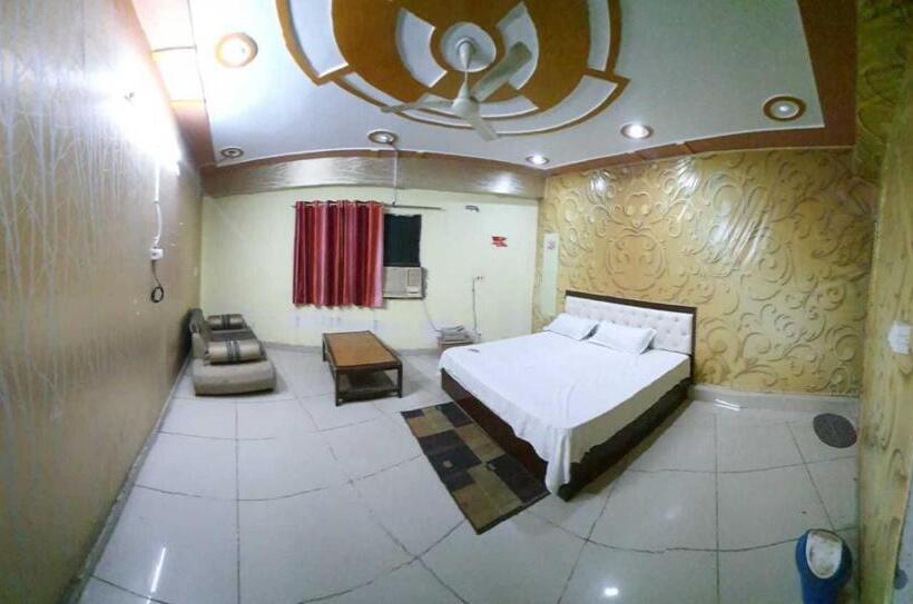 Трехместный Номер Классика, Oyo Hotel Pranav