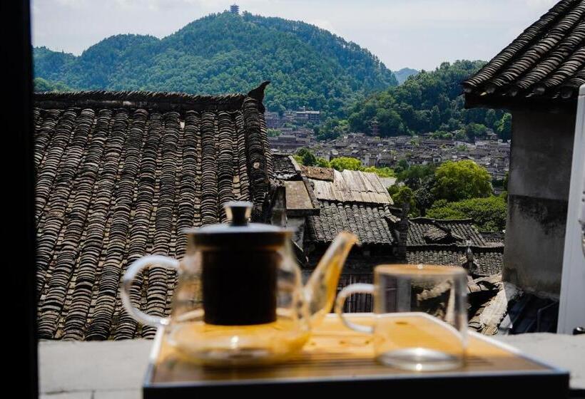 Люкс 2 Спальни, 云起山居庭院观景民宿