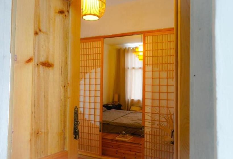 Люкс 2 Спальни, 云起山居庭院观景民宿