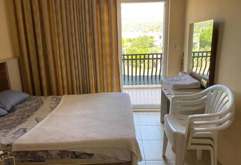 Apartamento 1 Dormitório com Terraço, Dede Apart Otel