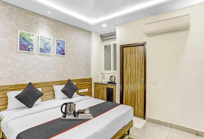 Quarto Triplo Clássico, Townhouse 816 Diamond Tree Near Dilshad Garden Metro Station