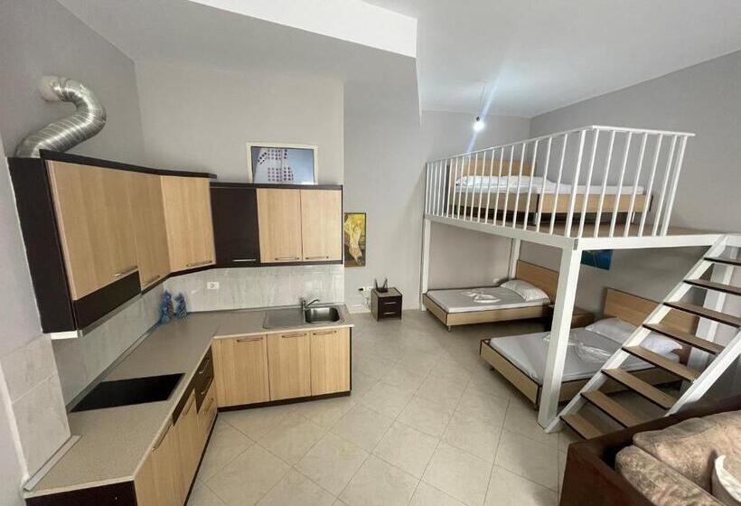 استودیو خانوادگی, Lungomare Studio Apartment