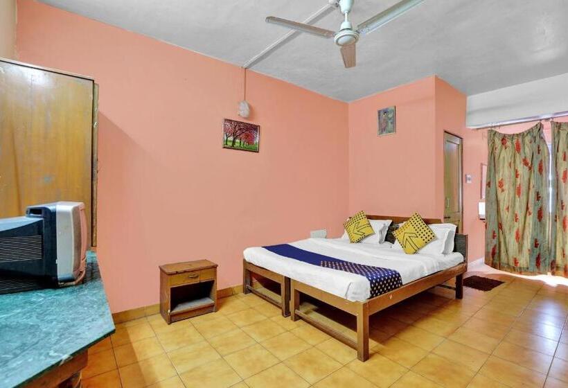 Трехместный Номер Классика, Spot On Hotel Krishna