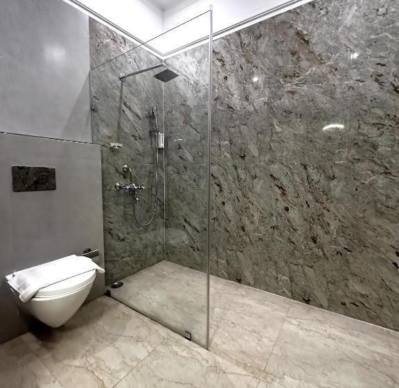 اتاق لوکس, A S Hotels