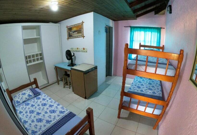 اتاق استاندارد سه نفره, Complexo Desenferruja Uma Quadra Praia Da Ferrugem