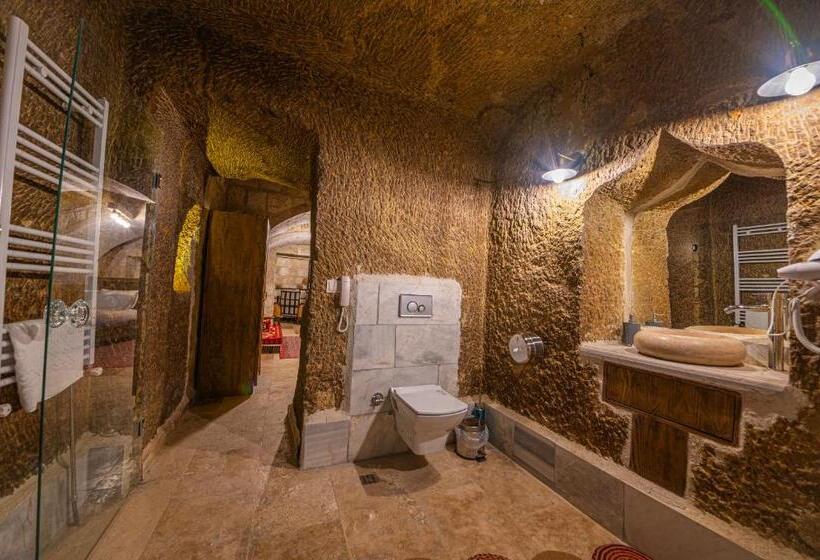 Люкс с гидромассажем, Belenus Cave House