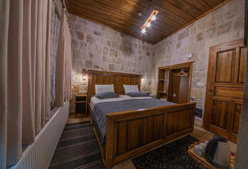 Номер Стандарт, Belenus Cave House