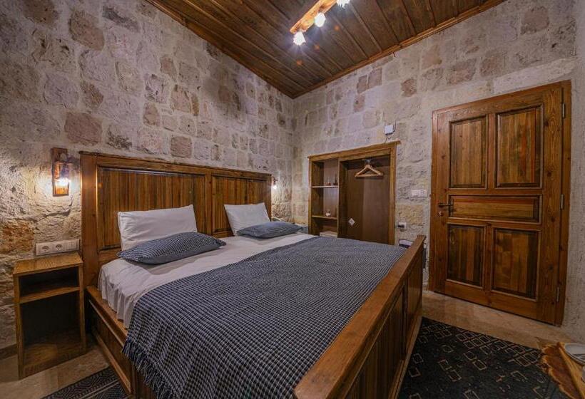 Номер Стандарт, Belenus Cave House
