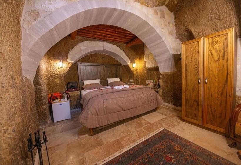 Люкс с Бассейном, Belenus Cave House