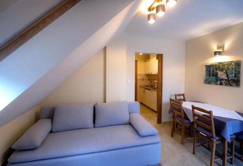 Апартаменты 1 Спальня с Балконом, Dreiszker Apartmanház