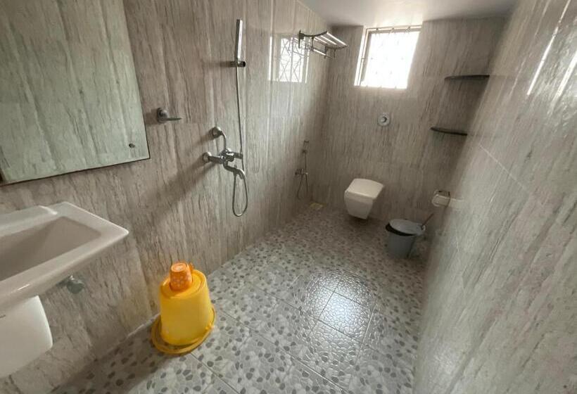 اتاق لوکس, Jason Guest House