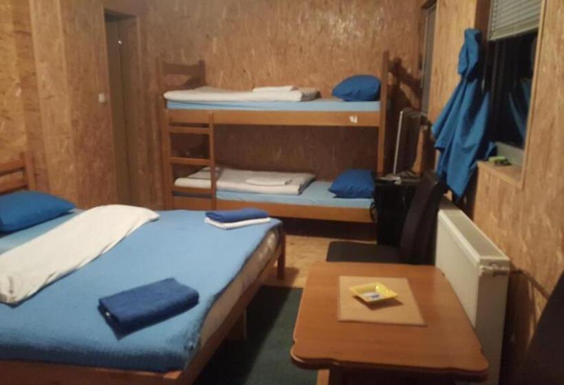 استودیوی استاندارد, Morehead Guesthouse Vlasic
