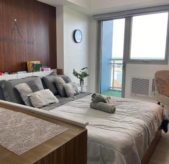 스탠다드 스튜디오 (전망), The Aces Crib At Azure North Pampanga