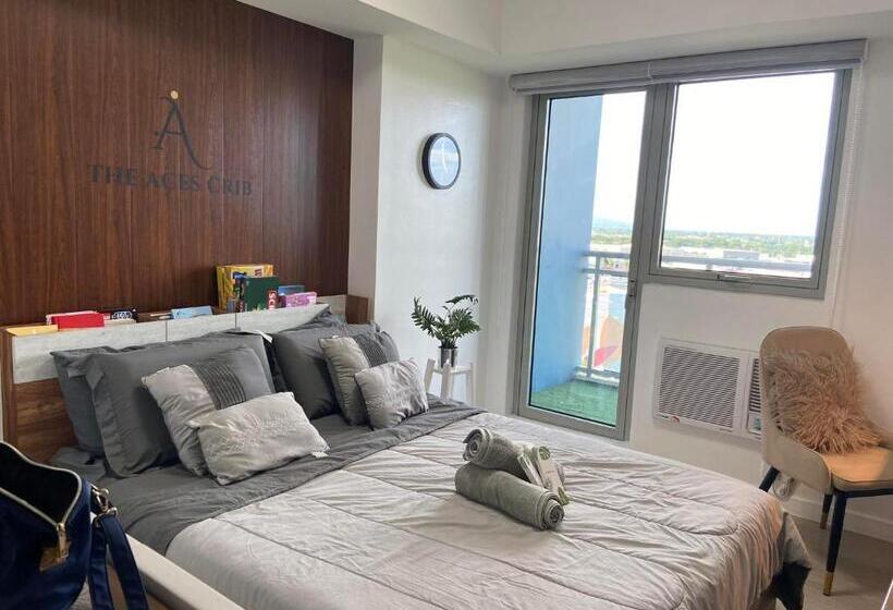 스탠다드 스튜디오 (전망), The Aces Crib At Azure North Pampanga
