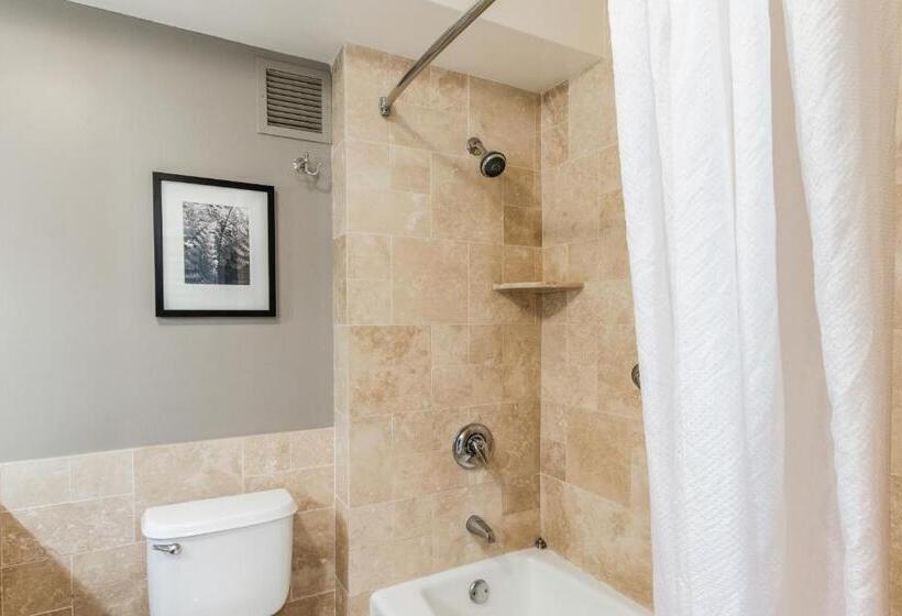 발코니가 있는 스위트, Kauai Beach Resort Room 2401