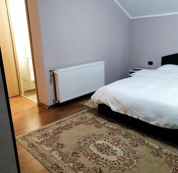 اتاق استاندارد سه نفره, Casa Laurentiu