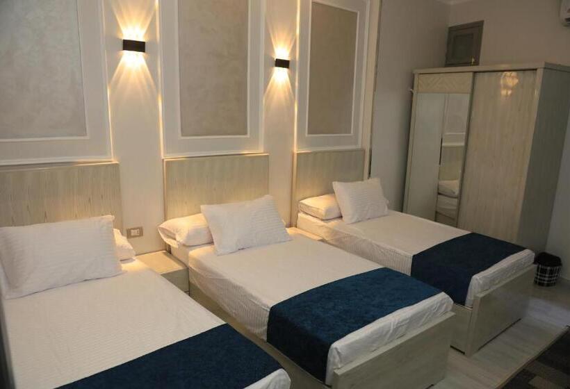 اتاق استاندارد سه نفره, Crystala Guest House
