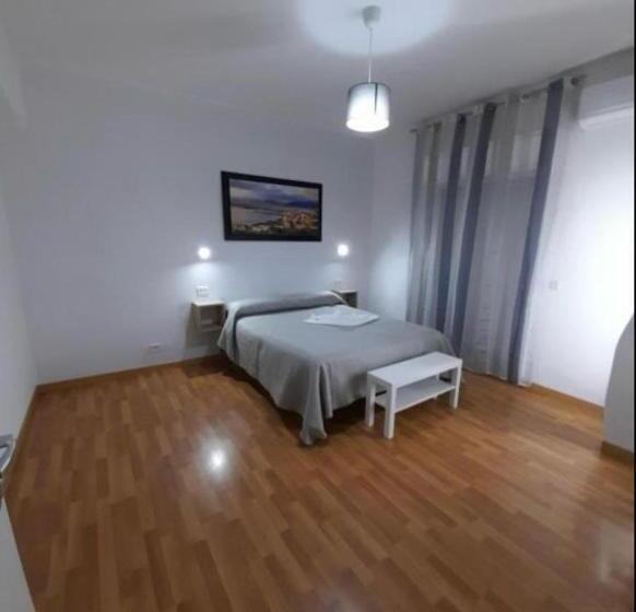 Четырехместный Номер Стандарт с Балконом, Milazzo La Porta Delle Eolie 2.0