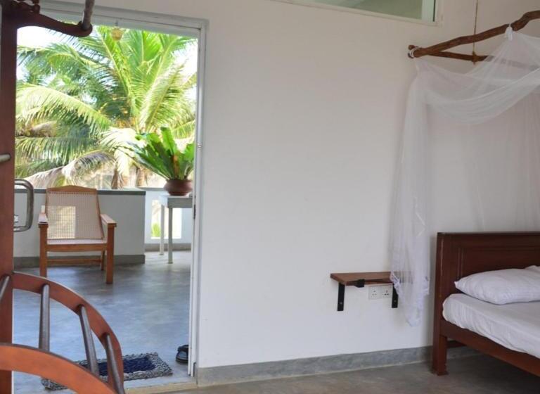 带海景的豪华间, The Stables Hotel Midigama