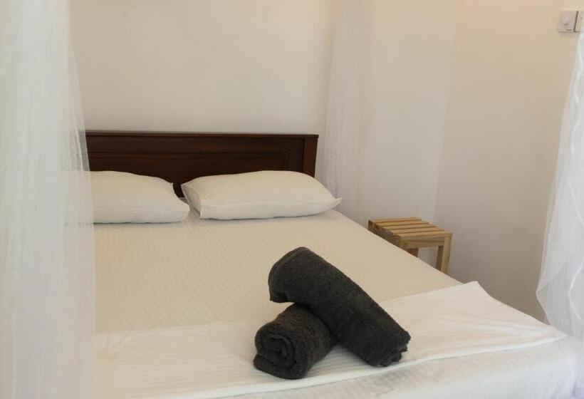 标准间, The Stables Hotel Midigama