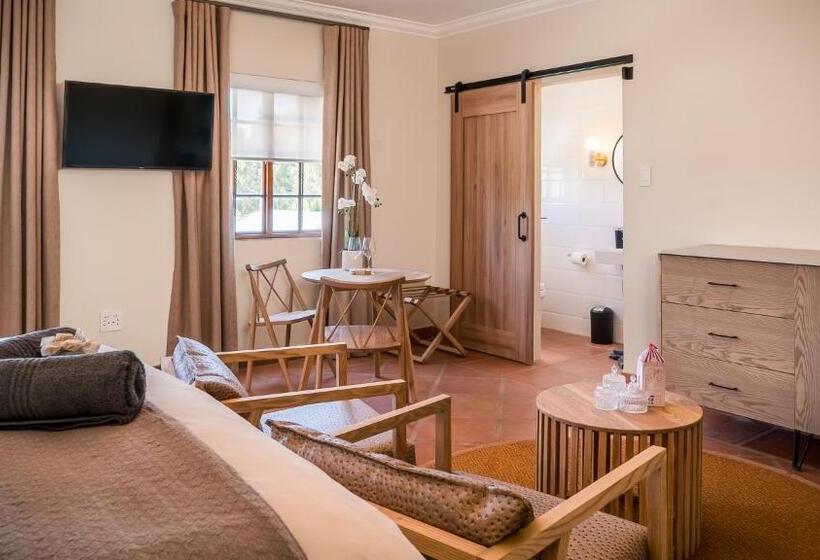 استودیوی لوکس, The Lofts @ Maple Square