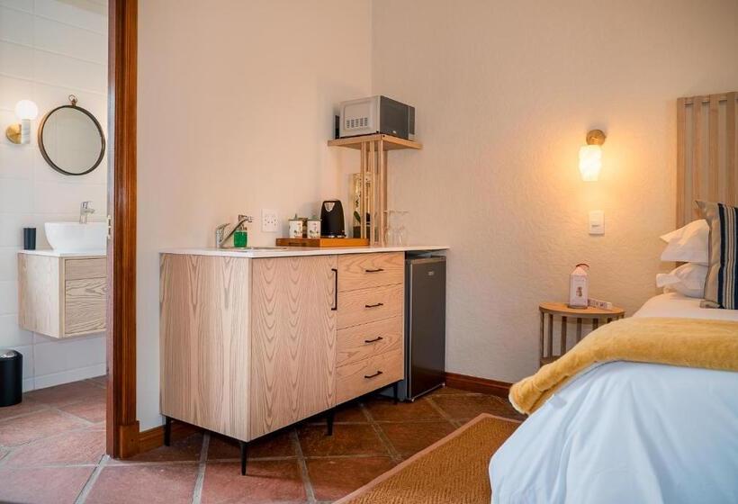 استودیوی لوکس, The Lofts @ Maple Square
