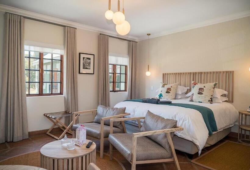 استودیوی لوکس, The Lofts @ Maple Square