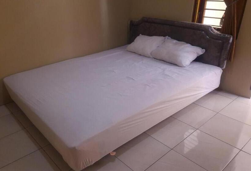 اتاق استاندارد, Oyo 93521 Wisma Flamboyan