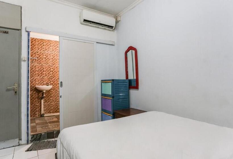 Номер Стандарт, Spot On 93515 Pulo Gebang Guest House