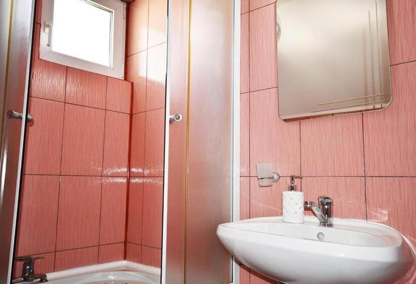 Номер Стандарт Трехместный, Casa ștefănuț
