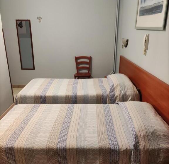 스탠다드 룸, Hostal D Annunzio House