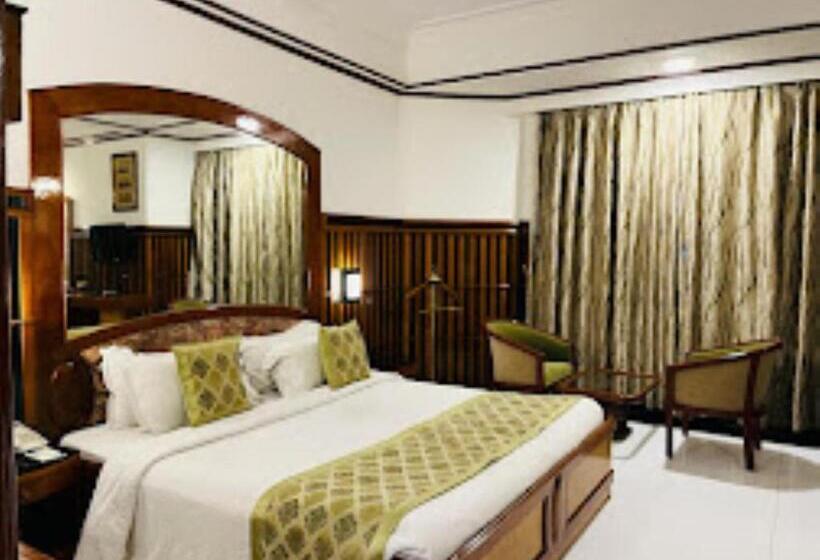 标准间, Mera Mann,lucknow