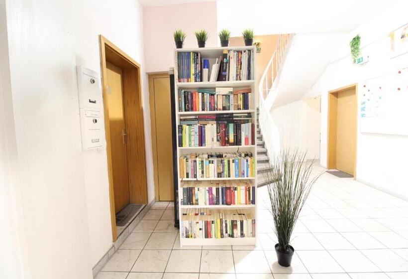 Quarto Familiar, Ulm Zentrum   Komplettes Zimmer, Hochbett, Android Tv & Eigenem Bad   Perfekt Für Familien & Gruppen