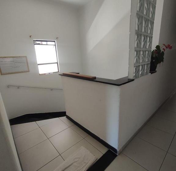 Cama em Quarto Compartilhado, Residência Rca13
