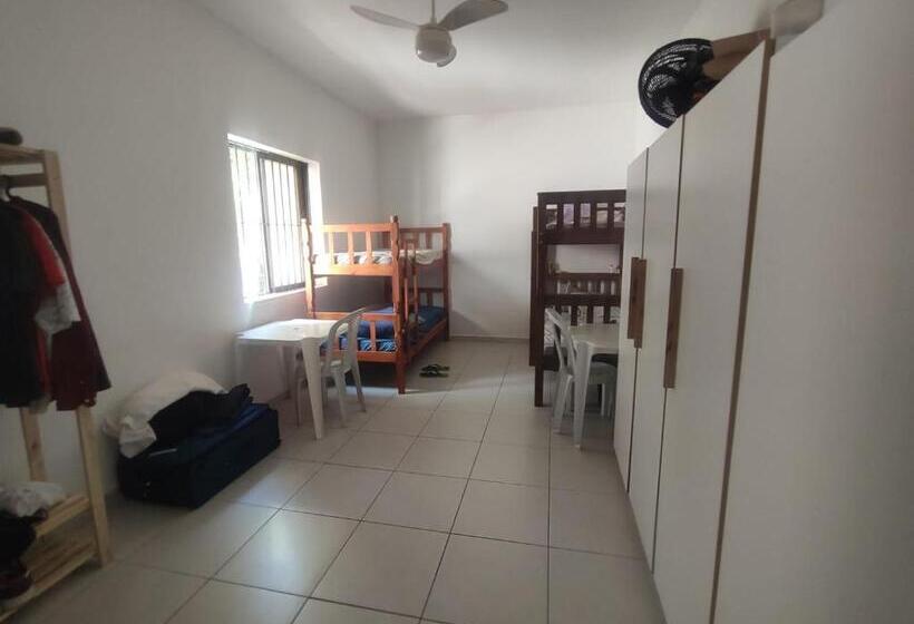 Cama em Quarto Compartilhado, Residência Rca13