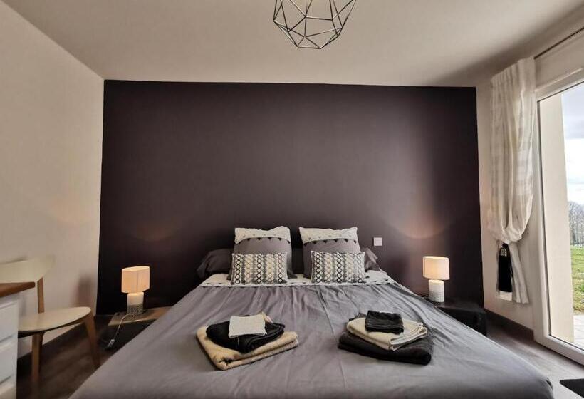 Стандартный Номер Нижний Этаж, Chambre De Bajolle