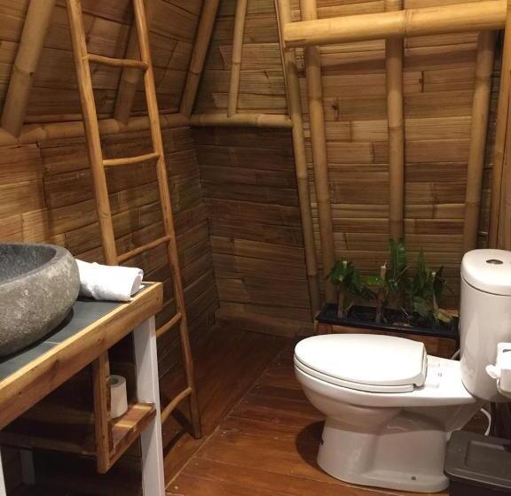 디럭스 룸, Sekumpul Bali Hidden Space