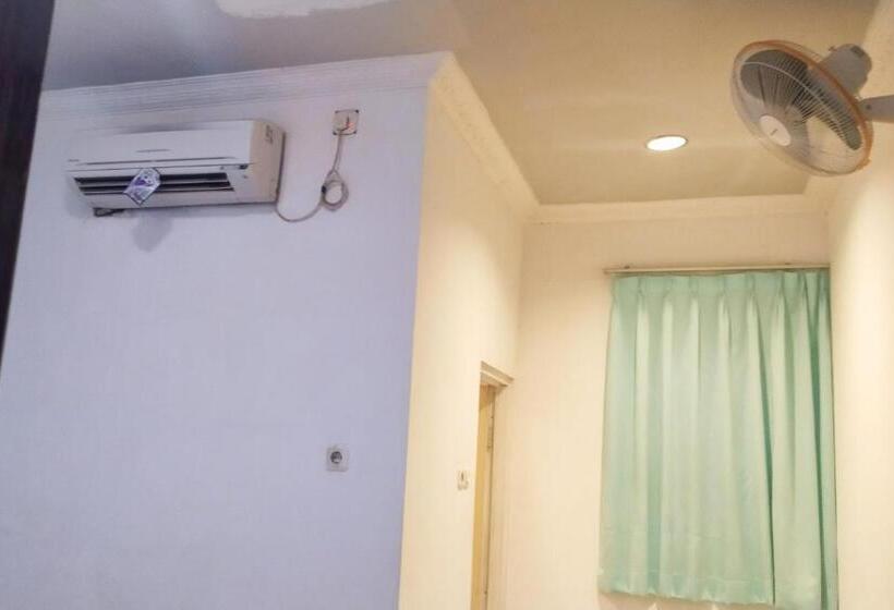 标准间, Reddoorz Near Living Plaza Palembang